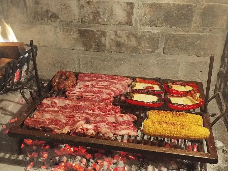 Grilled short ribs (example photo, not taken at a stop in this guide)