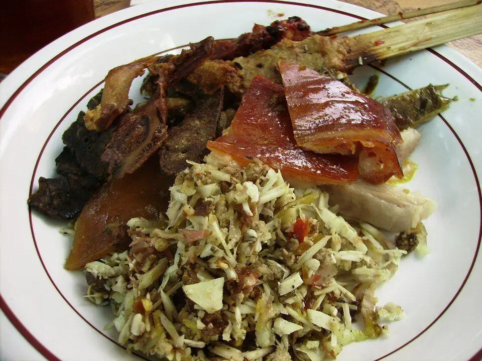 Babi guling (example photo, not taken at a stop in this guide)