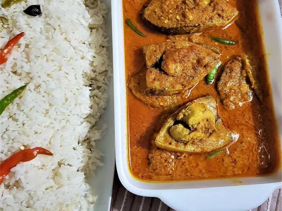 Bangladeshi curry (example photo, not taken at a stop in this guide)
