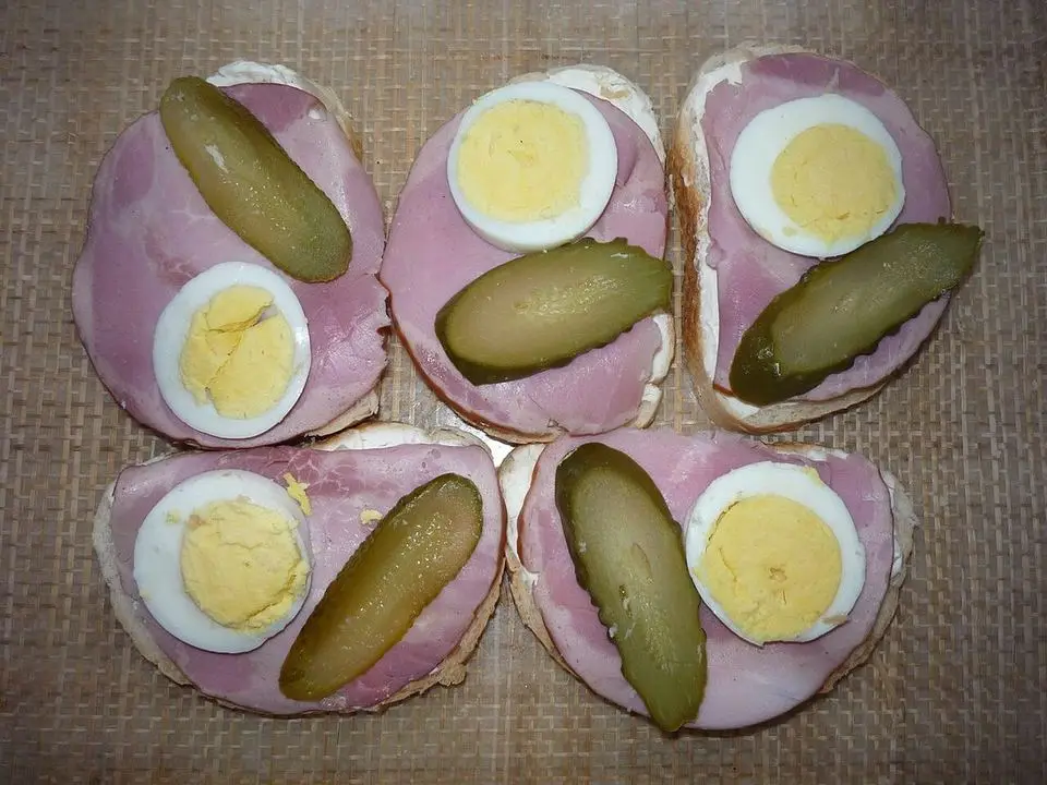 Open sandwiches (example photo, not taken at a stop in this guide)