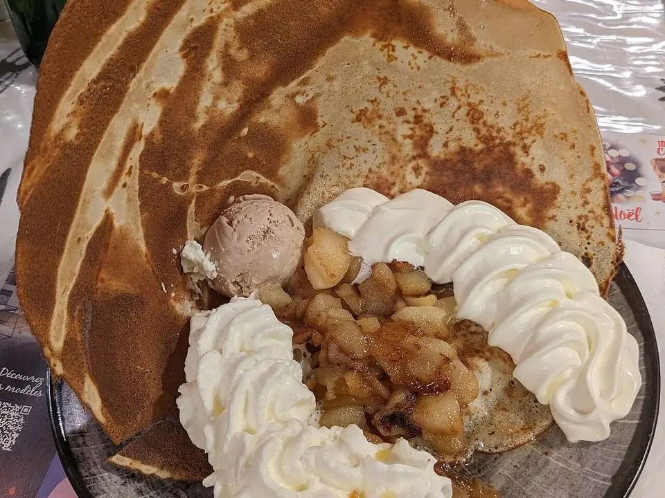 Breton crêpes (example photo, not taken at a stop in this guide)