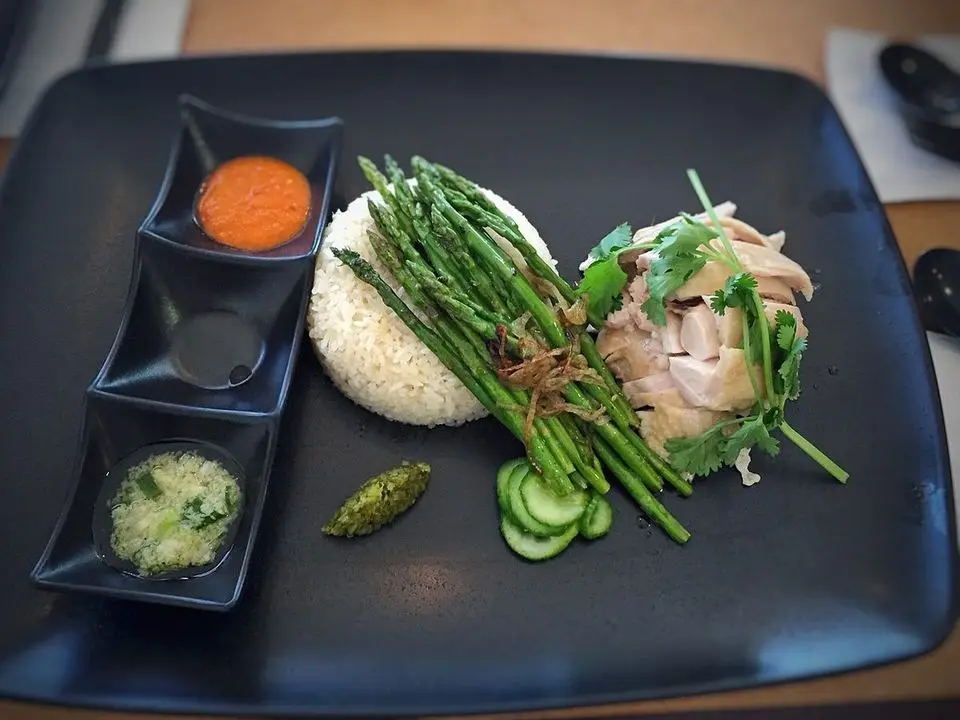 Khao man gai (example photo, not taken at a stop in this guide)