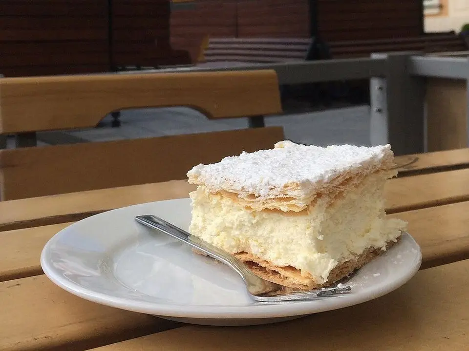 Cream cakes (example photo, not taken at a stop in this guide)