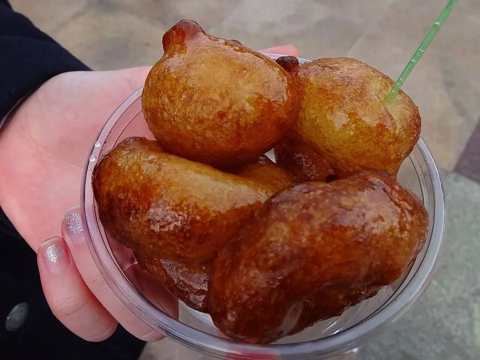 Loukoumades (example photo, not taken at a stop in this guide)