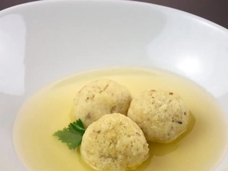Matzo-ball soup (example photo, not taken at a stop in this guide)