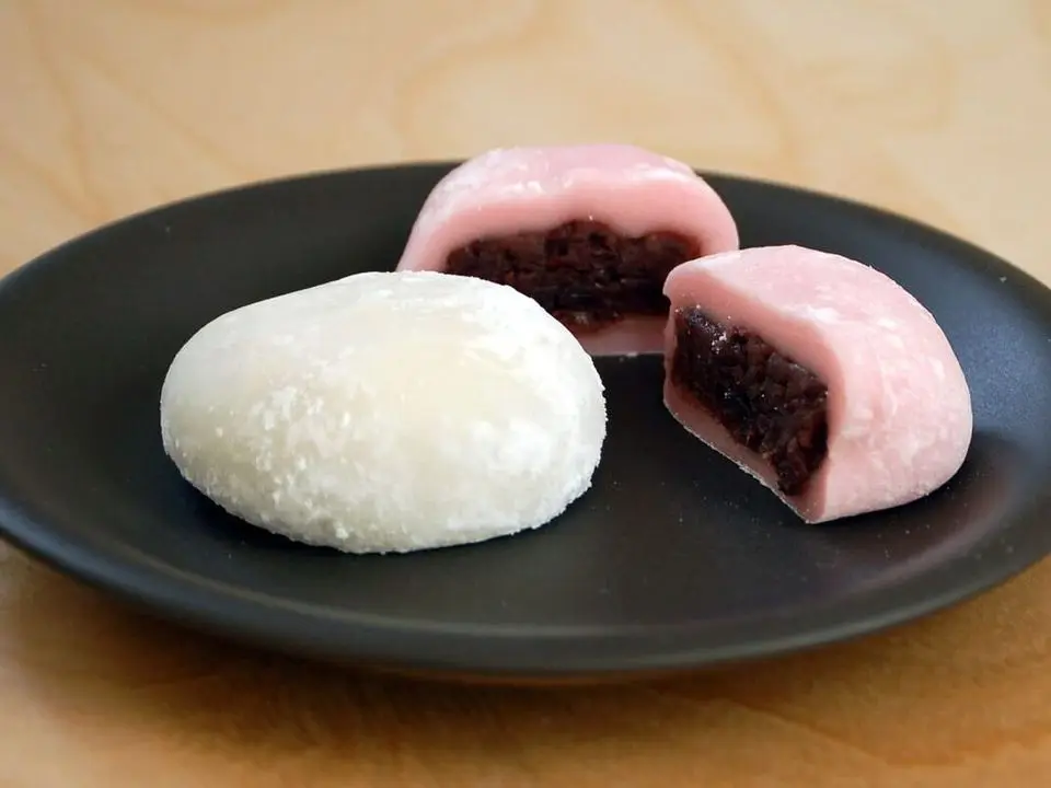 Mochi (example photo, not taken at a stop in this guide)