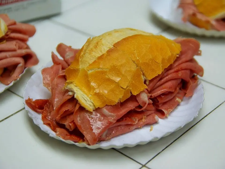 Mortadella sandwich (example photo, not taken at a stop in this guide)
