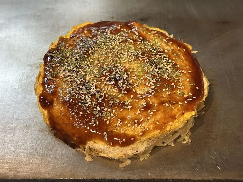 Hiroshima okonomiyaki (example photo, not taken at a stop in this guide)