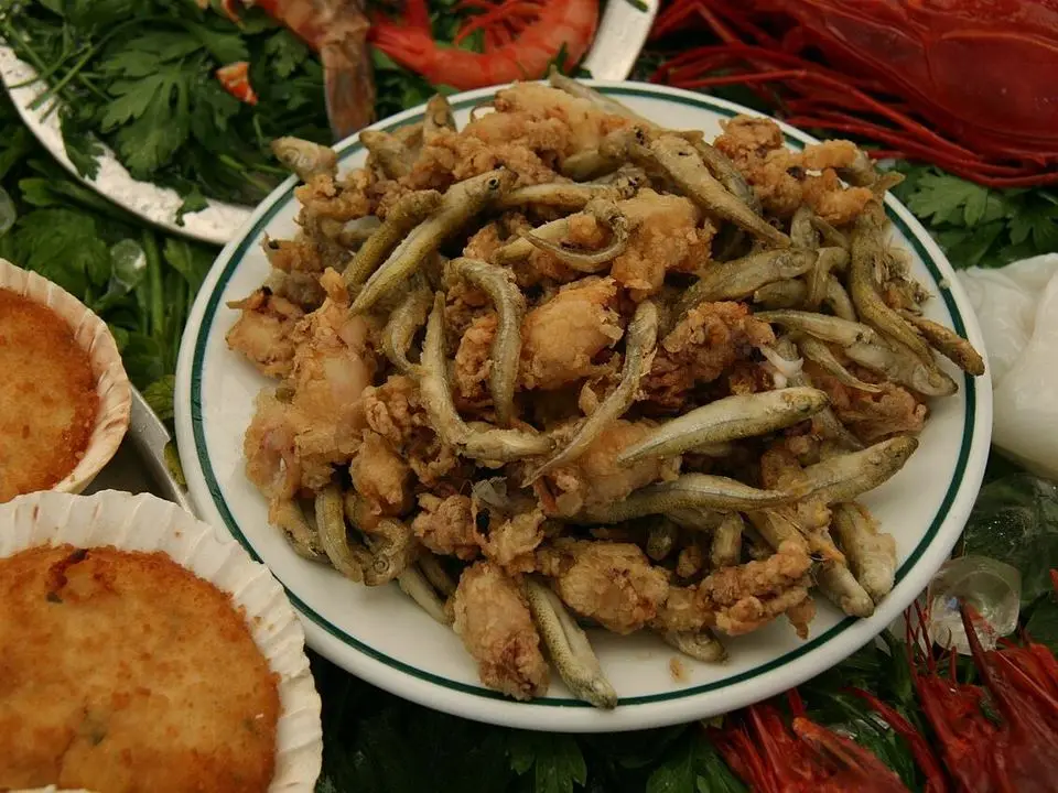 Fried fish (example photo, not taken at a stop in this guide)