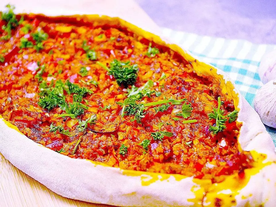 Pide (example photo, not taken at a stop in this guide)