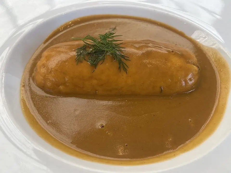 Quenelles (example photo, not taken at a stop in this guide)