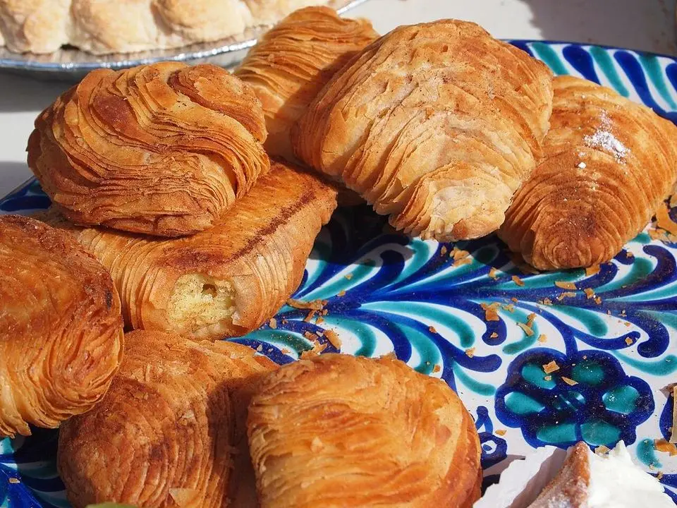 Sfogliatella (example photo, not taken at a stop in this guide)