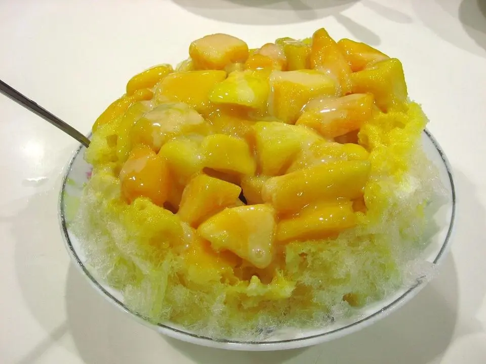 Shaved ice (example photo, not taken at a stop in this guide)