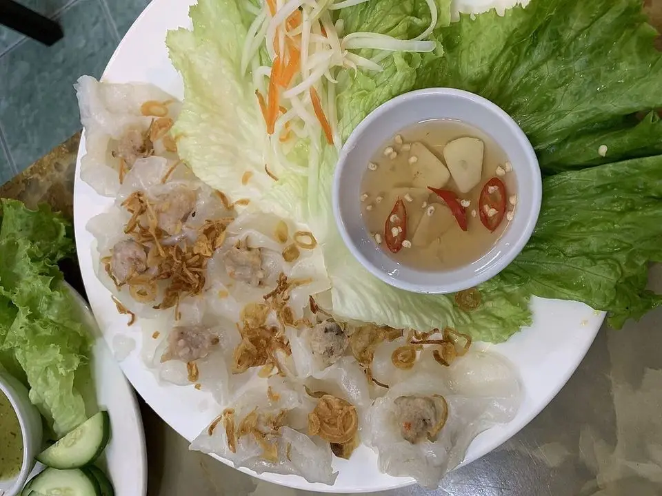 White rose dumplings (example photo, not taken at a stop in this guide)